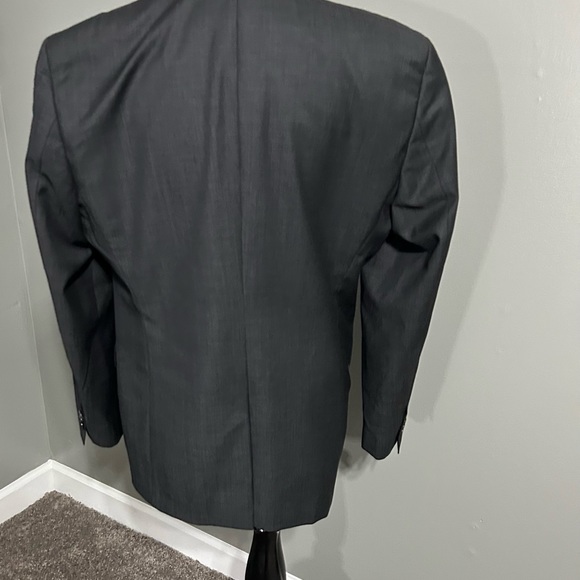 Hugo Boss 100% virgin wool men’s suit jacket size 38S 2button dark gray - Picture 5 of 16